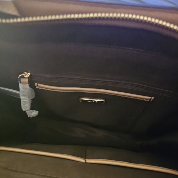 ALDO - Picture 2 of 4